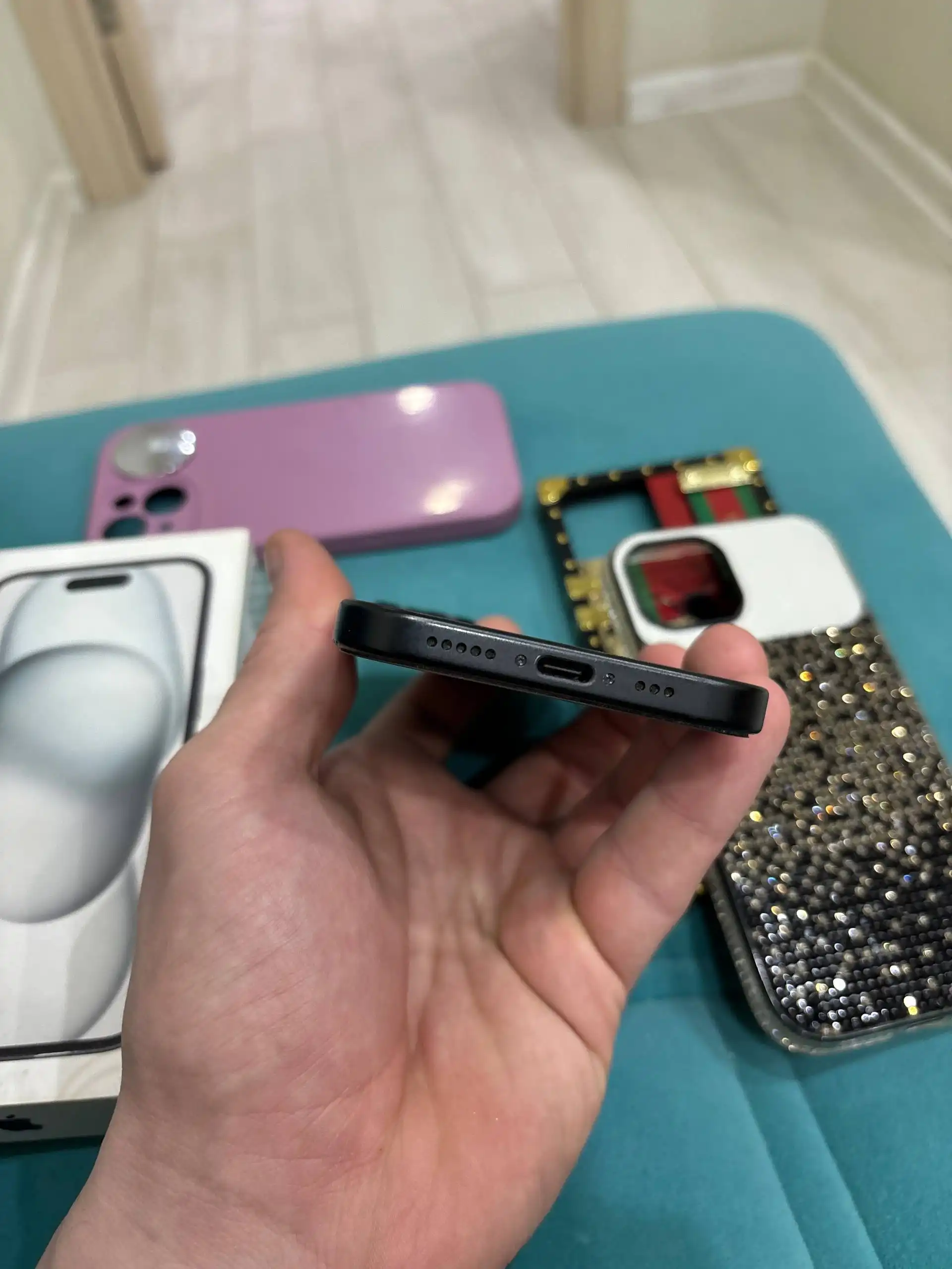 Продажа iPhone 15 128 ГБ черный