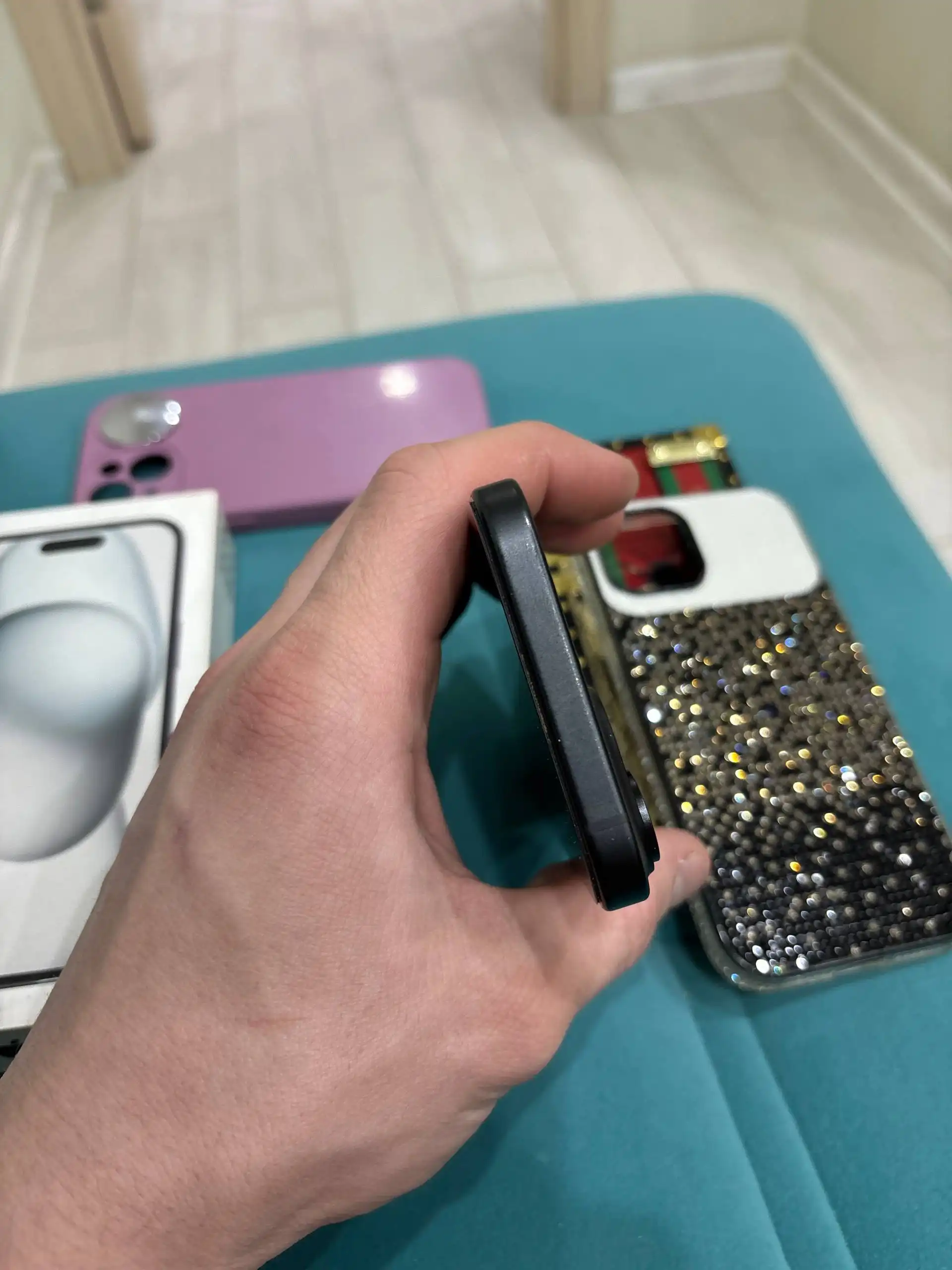 Продажа iPhone 15 128 ГБ черный