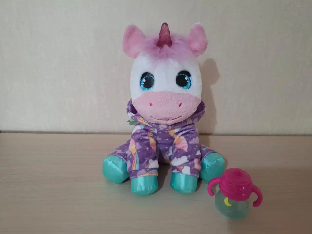 Продам интерактивную игрушку Единорог Малыш FurReal Friends от Hasbro - Игрушки (Товары для детей) в Неизвестно