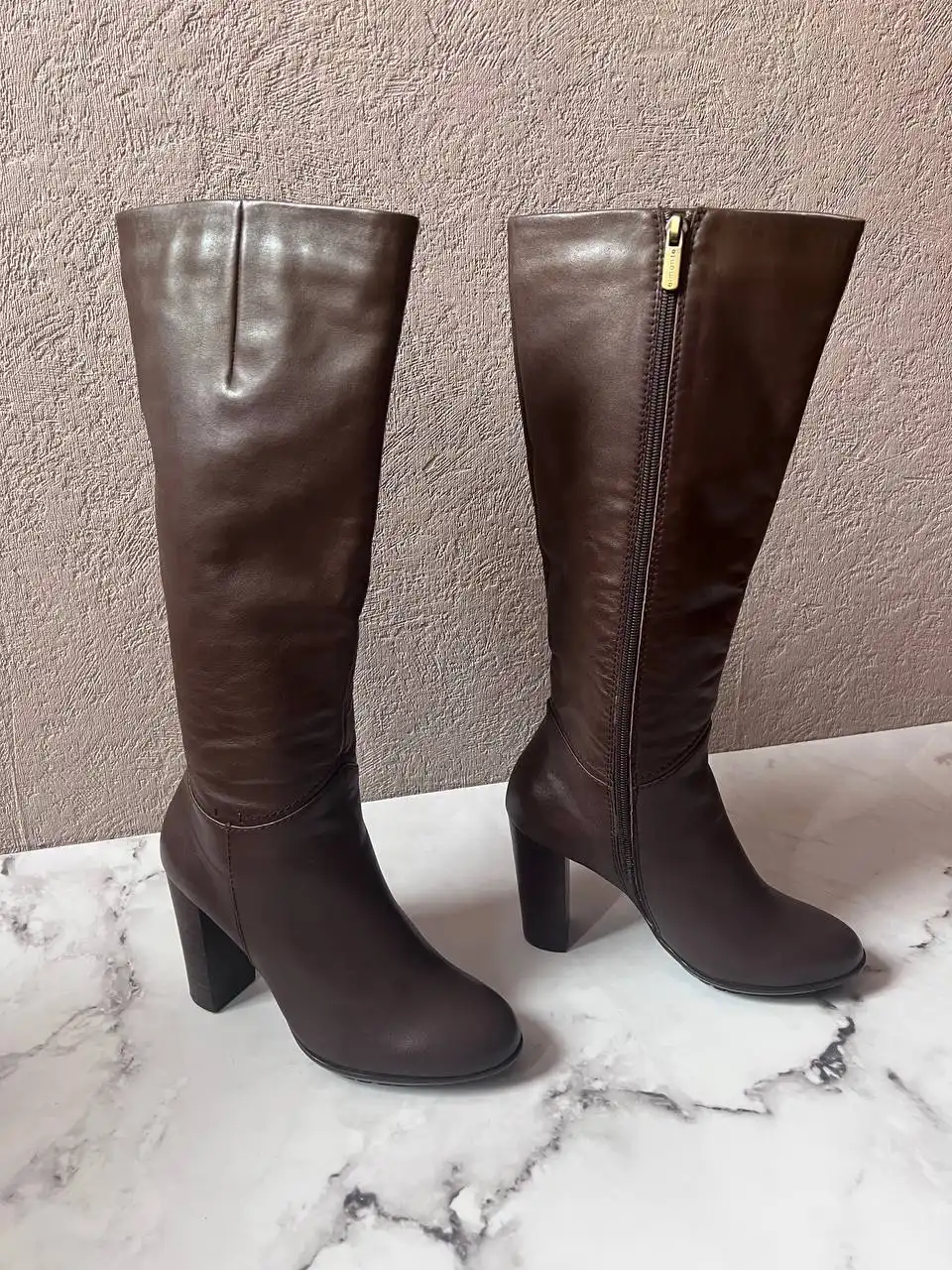 Сапоги на размер 37-38 натуральная кожа