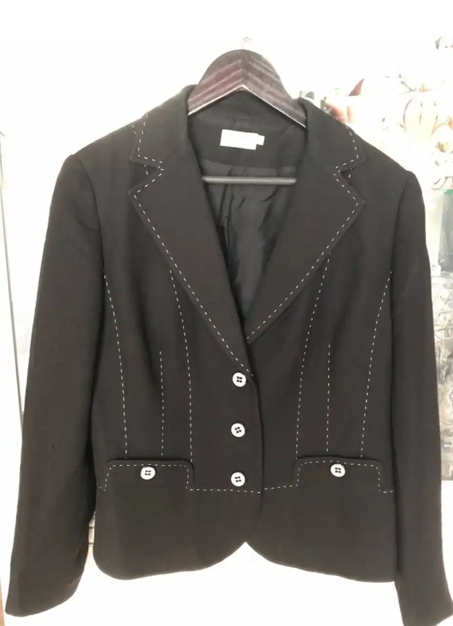 Пиджак новый стильный размер 48
