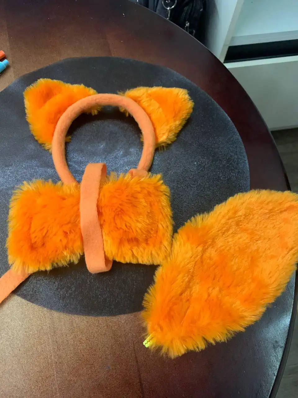 Продажа детских игрушек и костюмов