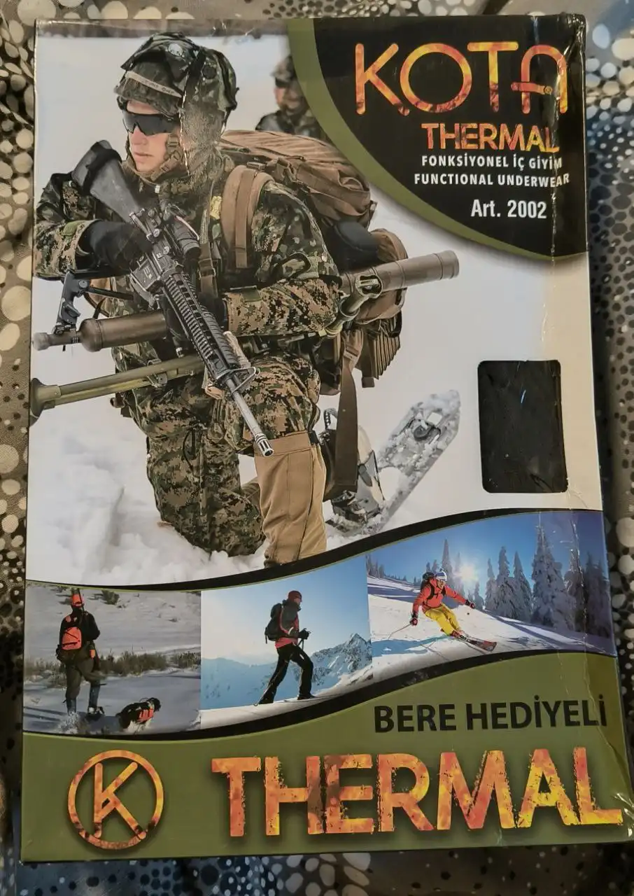 Джинсы чинос и термобелье новые