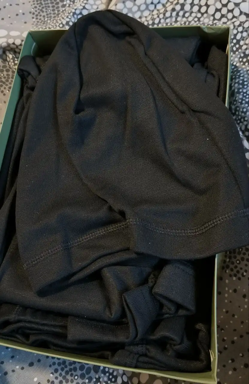 Джинсы чинос и термобелье новые