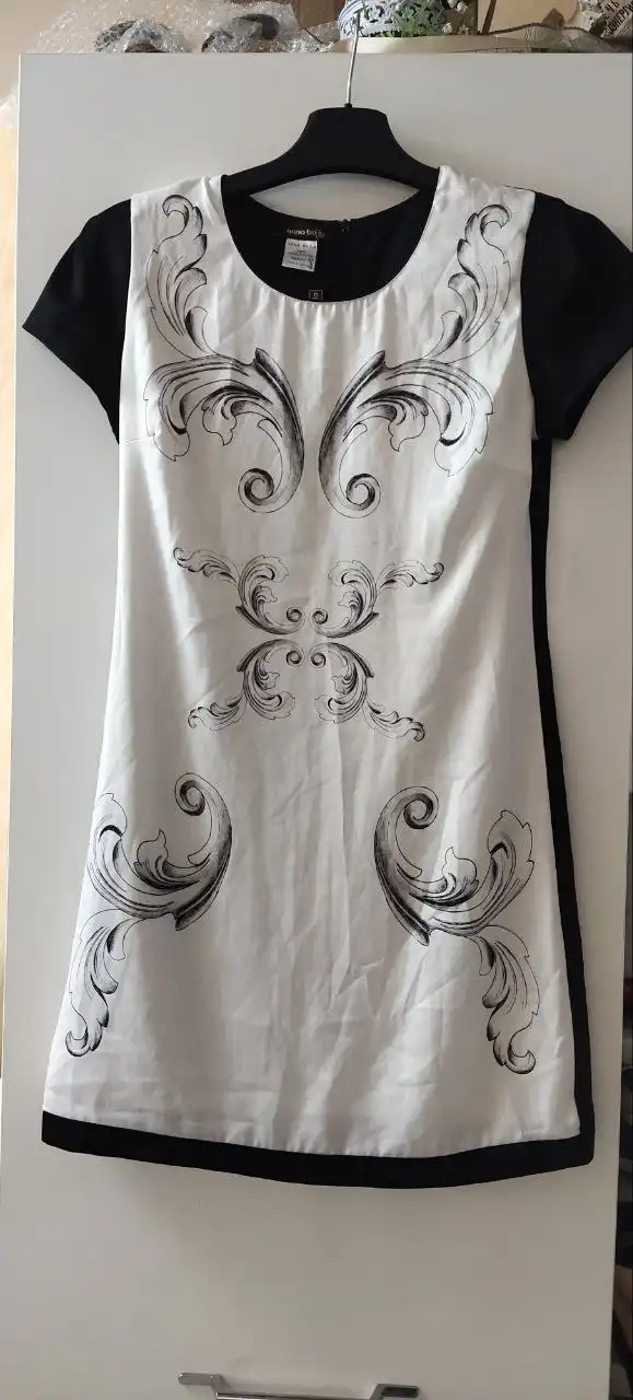 Платье размер 42 новое из Франции