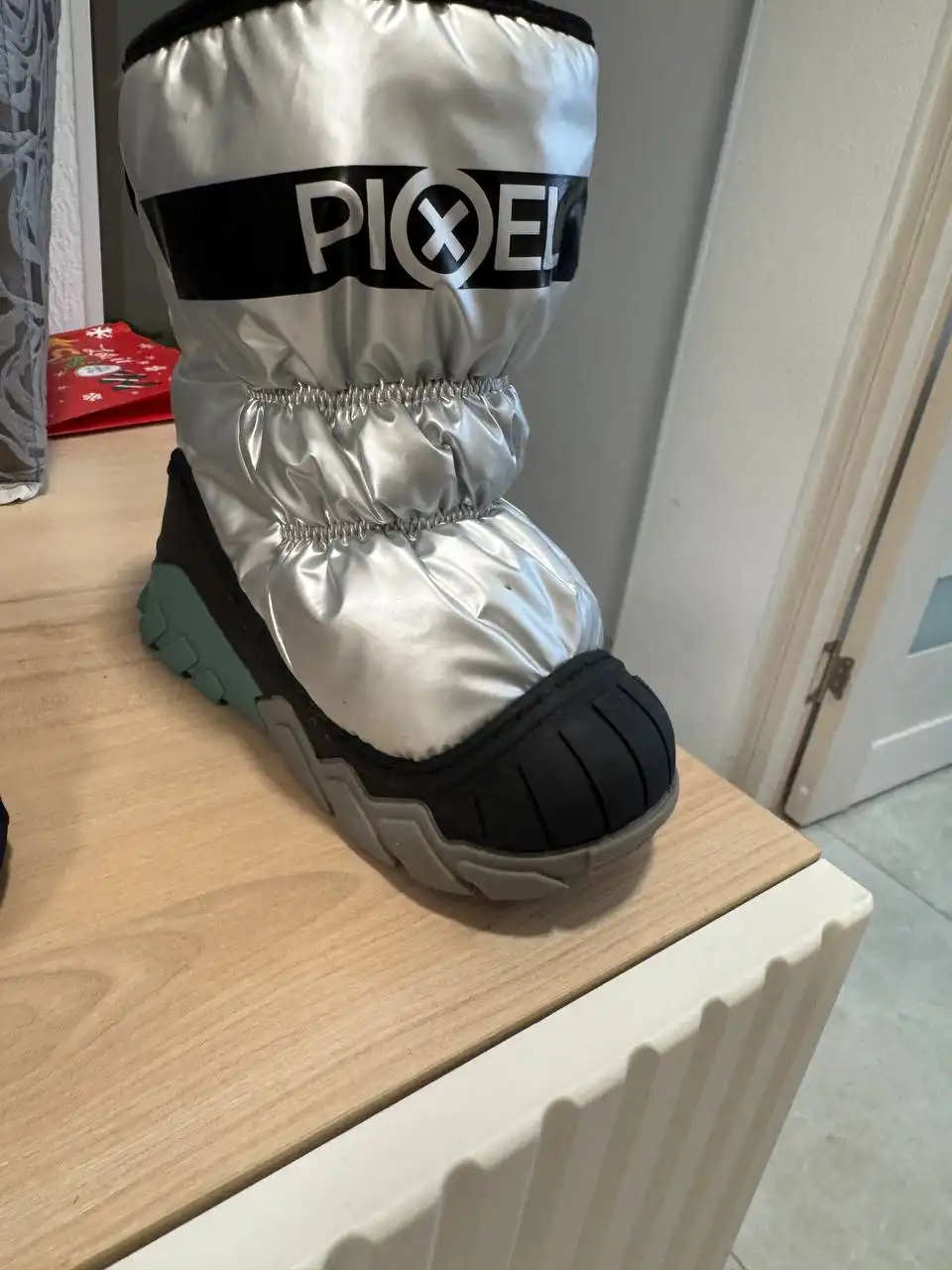 Продам зимние детские сапоги-сноубутсы