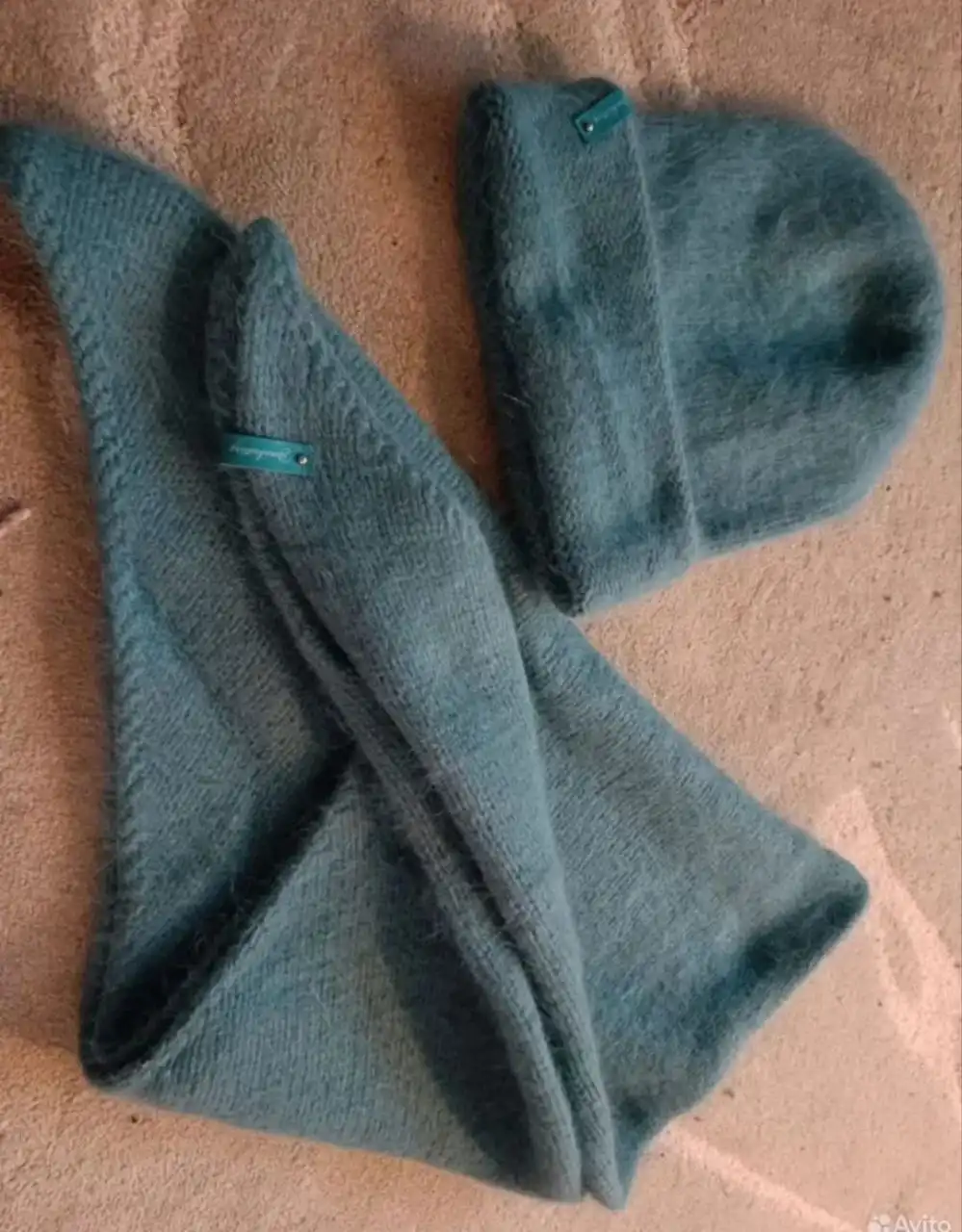 Шапка ручной вязки, шерсть с пухом - Головные уборы (Одежда) в Москва