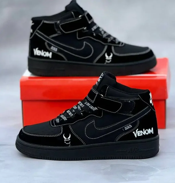 Новые зимние кроссовки Nike Air 46 размера - Одежда в Подольск