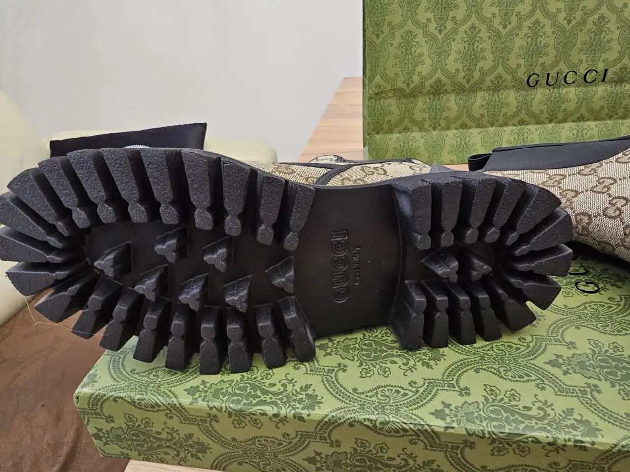 Новые ботильоны Gucci Canvas размер 40-41