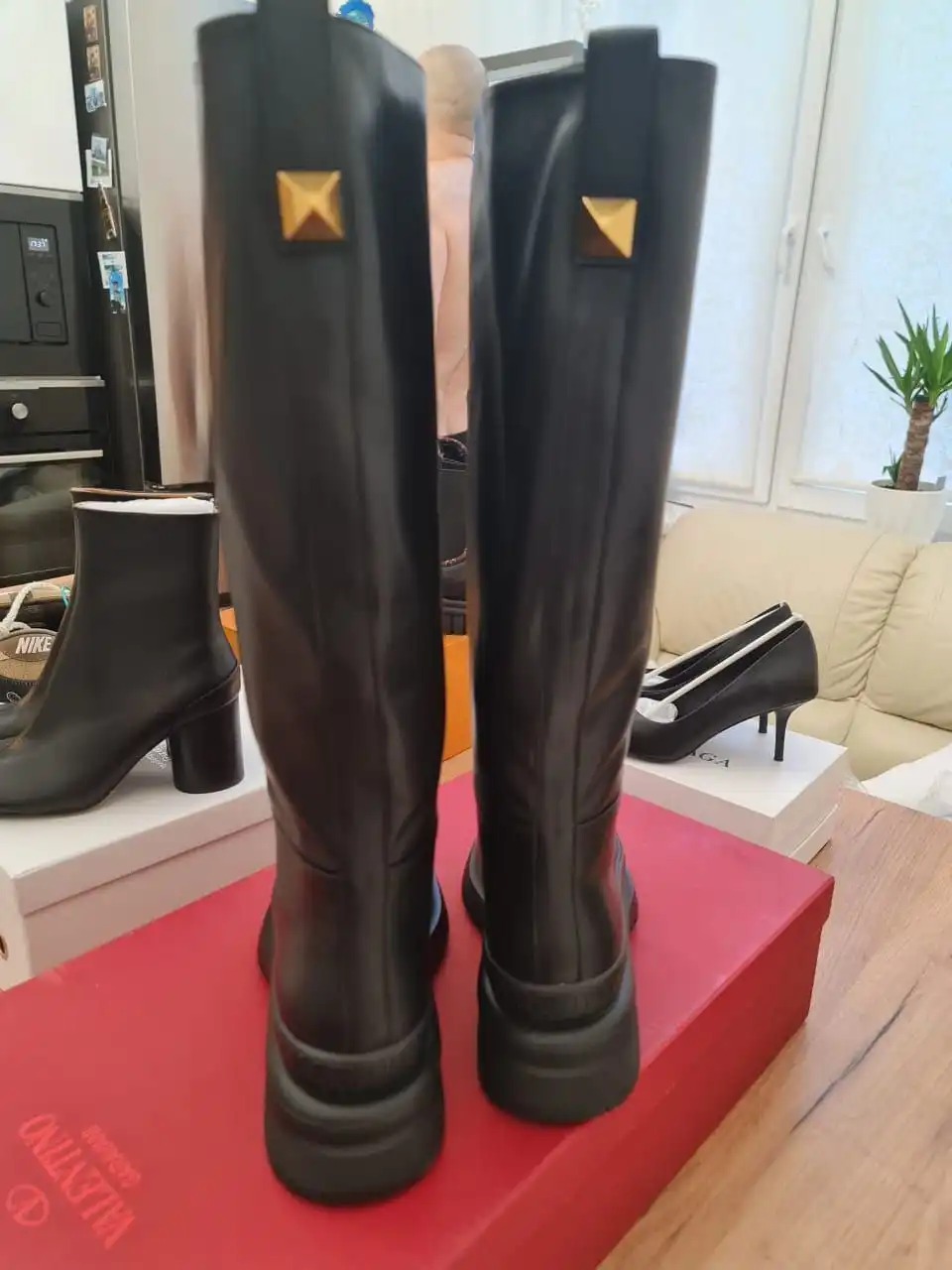 Новые кожаные сапоги Valentino размер 40