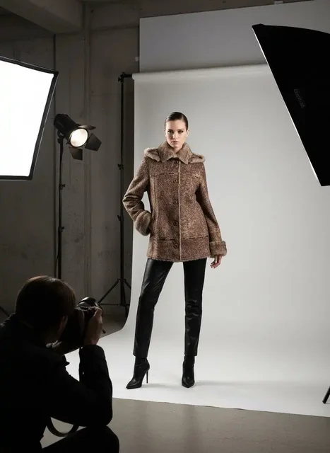 Дублёнка с капюшоном 44-46 - частное объявление в Москва