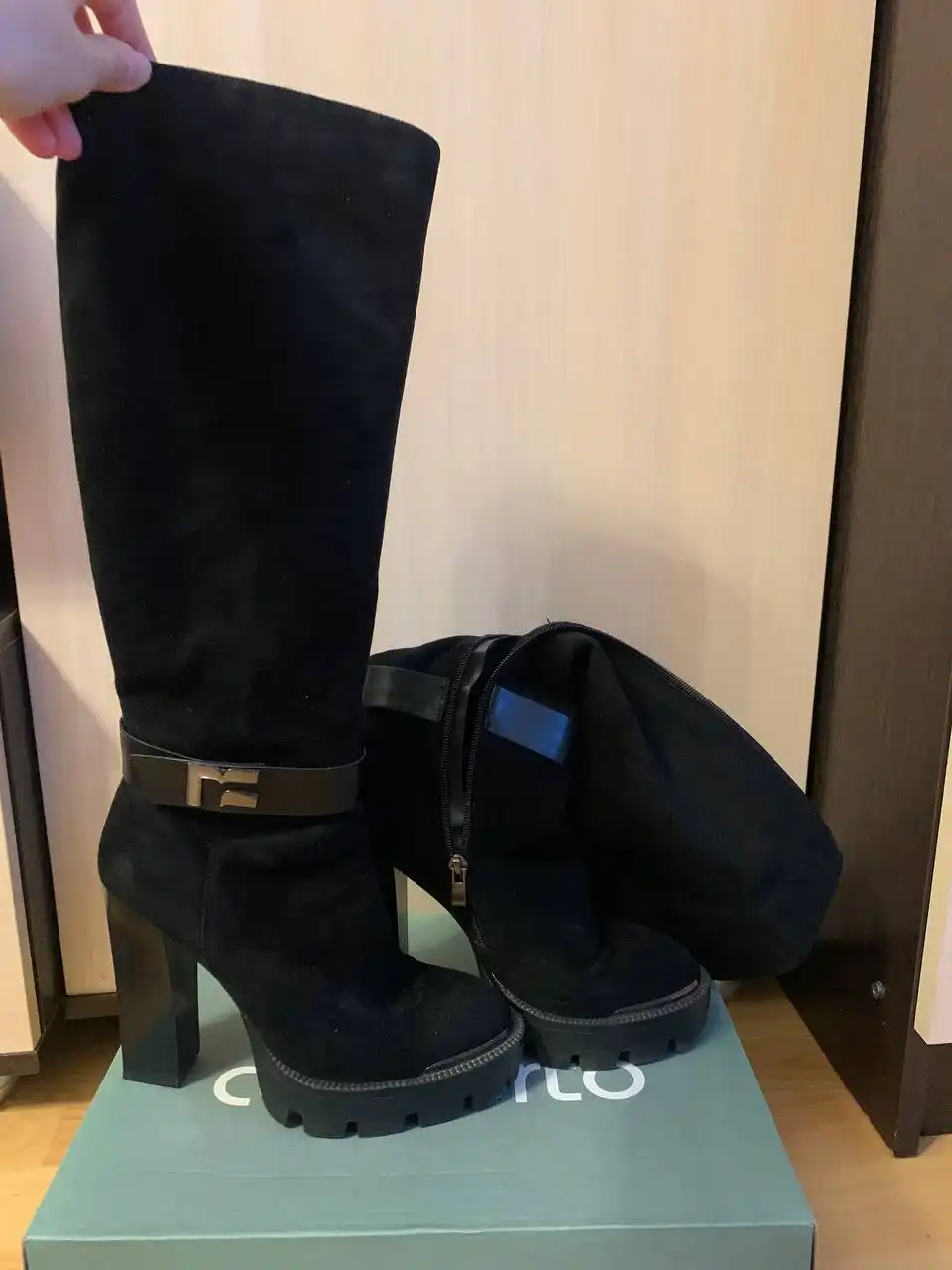 Женские зимние сапоги 37 размера - Обувь (Одежда) в Москва