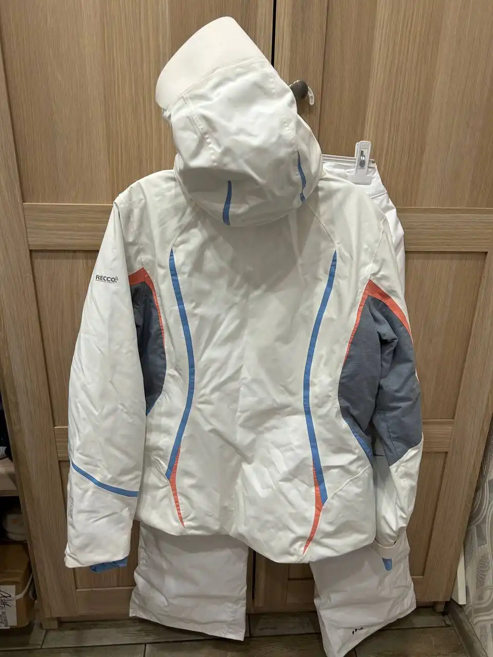 Горнолыжная женская куртка Volkl и брюки Oxylane - Спортивная одежда (Одежда) в Бутово