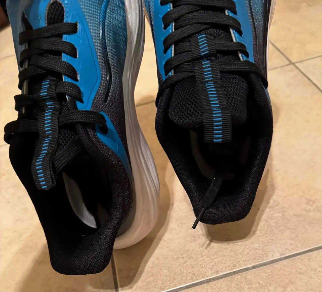 Кроссовки для мальчика б/у - Детская обувь (Одежда) в Бутово