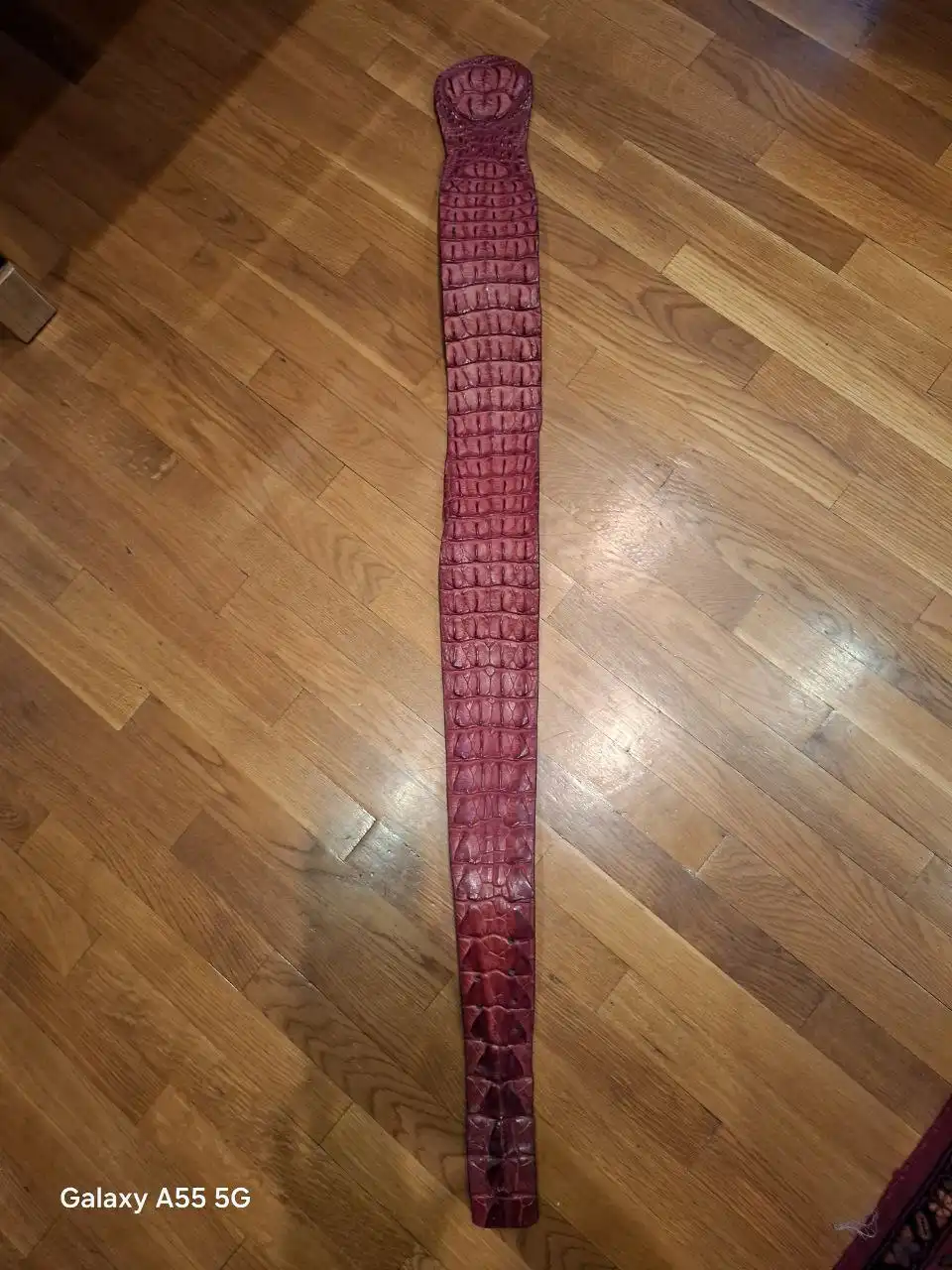 Женский ремень из крокодиловой кожи красного цвета - Аксессуары (Одежда) в Бутово