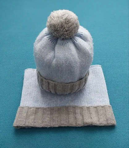 Шапка с круглым шарфом - Свитшоты в Бутово