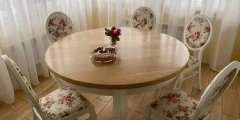 Обеденная группа: стол 125х125 и 5 стульев - Освещение в Бутово