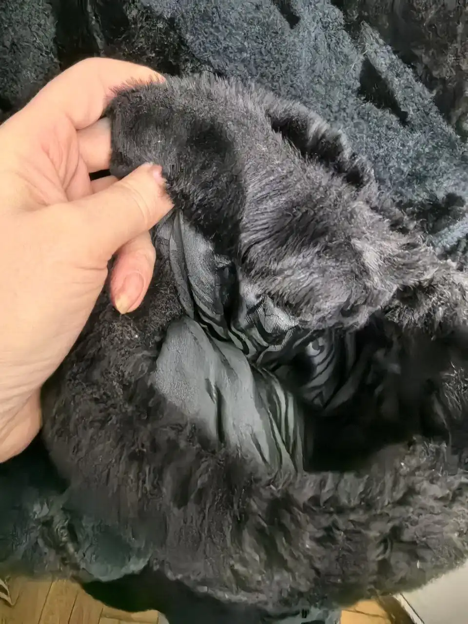 Шуба мутон 48-50 винтаж с морозными узорами - Верхняя одежда (Одежда) в Подольск