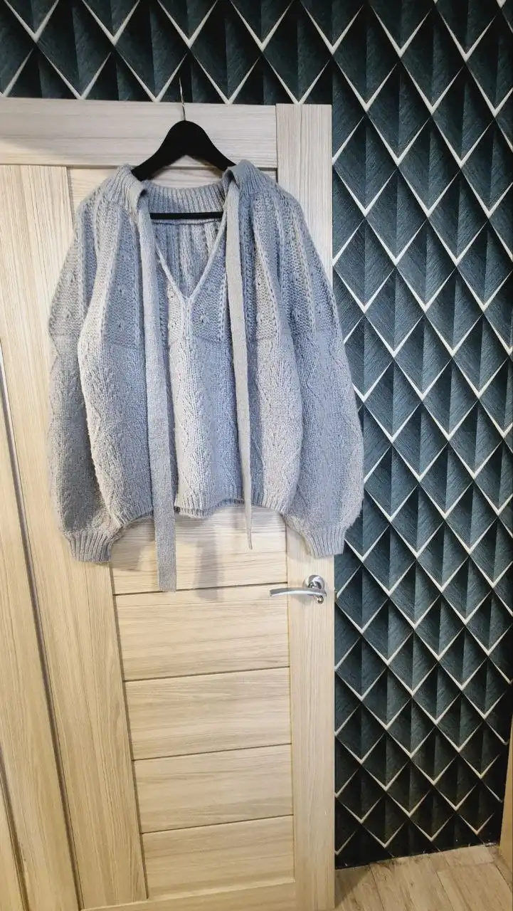 Женский свитер размер 46 - Женская одежда (Одежда) в Неизвестно