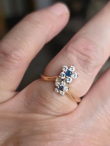 Золотое кольцо 585 проба Бронницкий ювелирный завод 2.7гр размер 17 - Канцтовары в Бутово