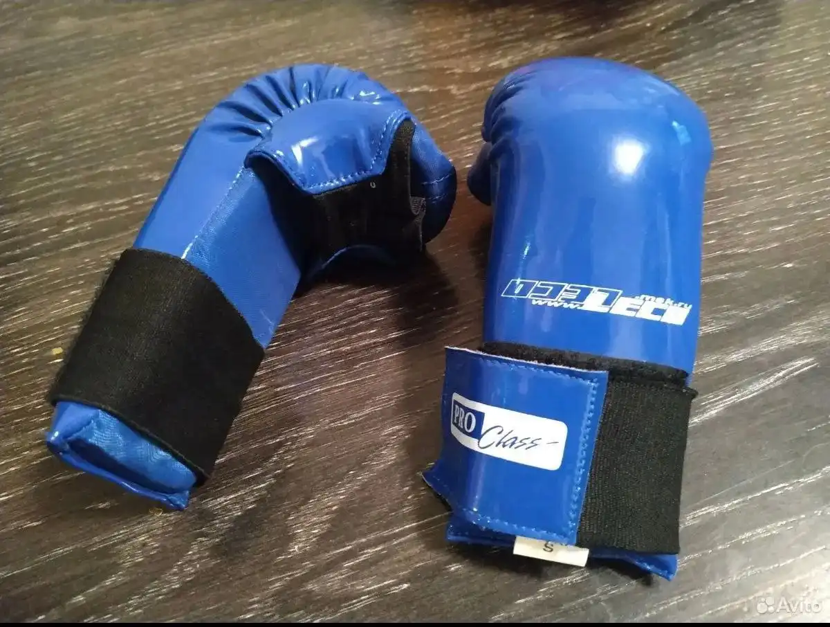 Спортивная одежда и экипировка - Спортивная одежда (Одежда) в Подольск