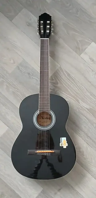 Гитара б/у черная - частное объявление в Щербинка