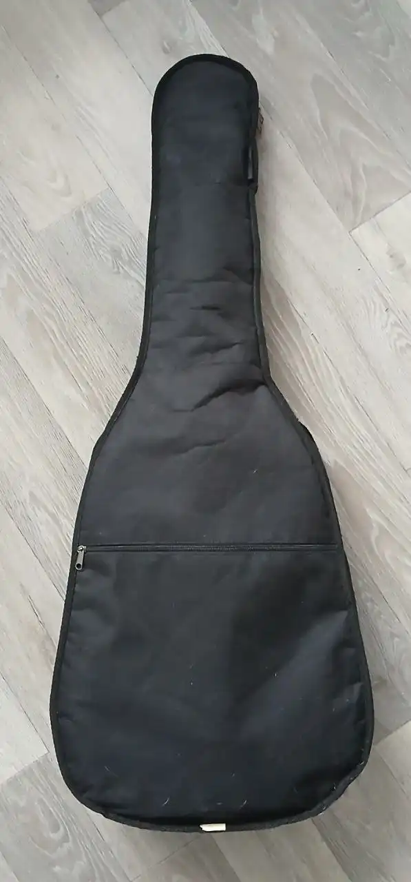 Гитара б/у черная - Музыкальные инструменты (Хобби и отдых) в Щербинка