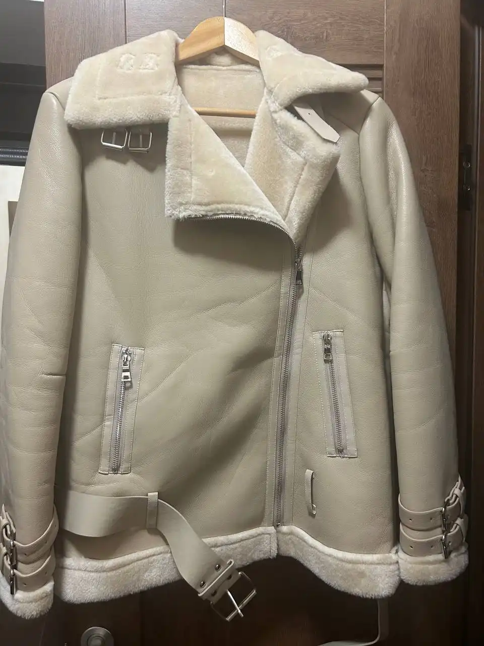 Искусственная дубленка размер L - Верхняя одежда (Одежда) в Подольск