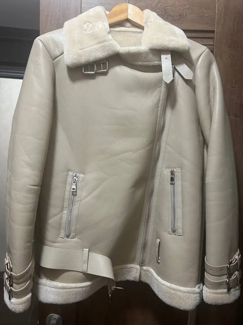 Искусственная дубленка размер L - Верхняя одежда (Одежда) в Подольск