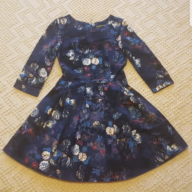 Продажа платьев разных цветов и размеров - Платья в Северное Бутово