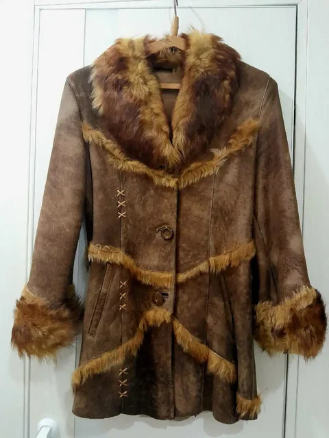 Дубленка и зимние сапоги натуральные - Одежда в Москва