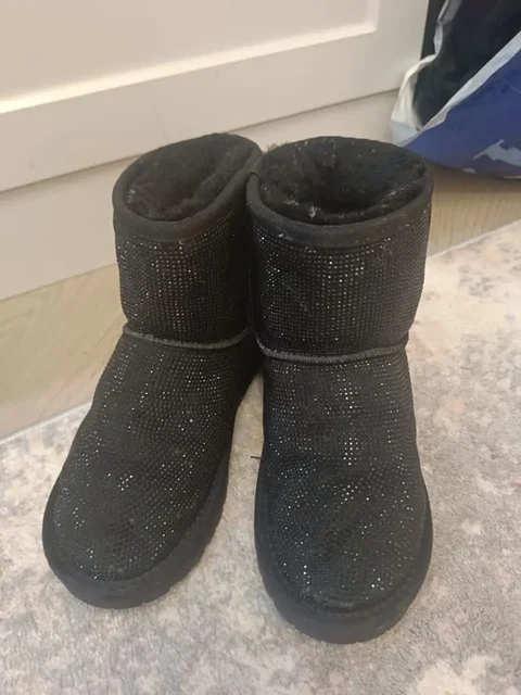 Угги для девочки размер 37-38 - частное объявление в Московский