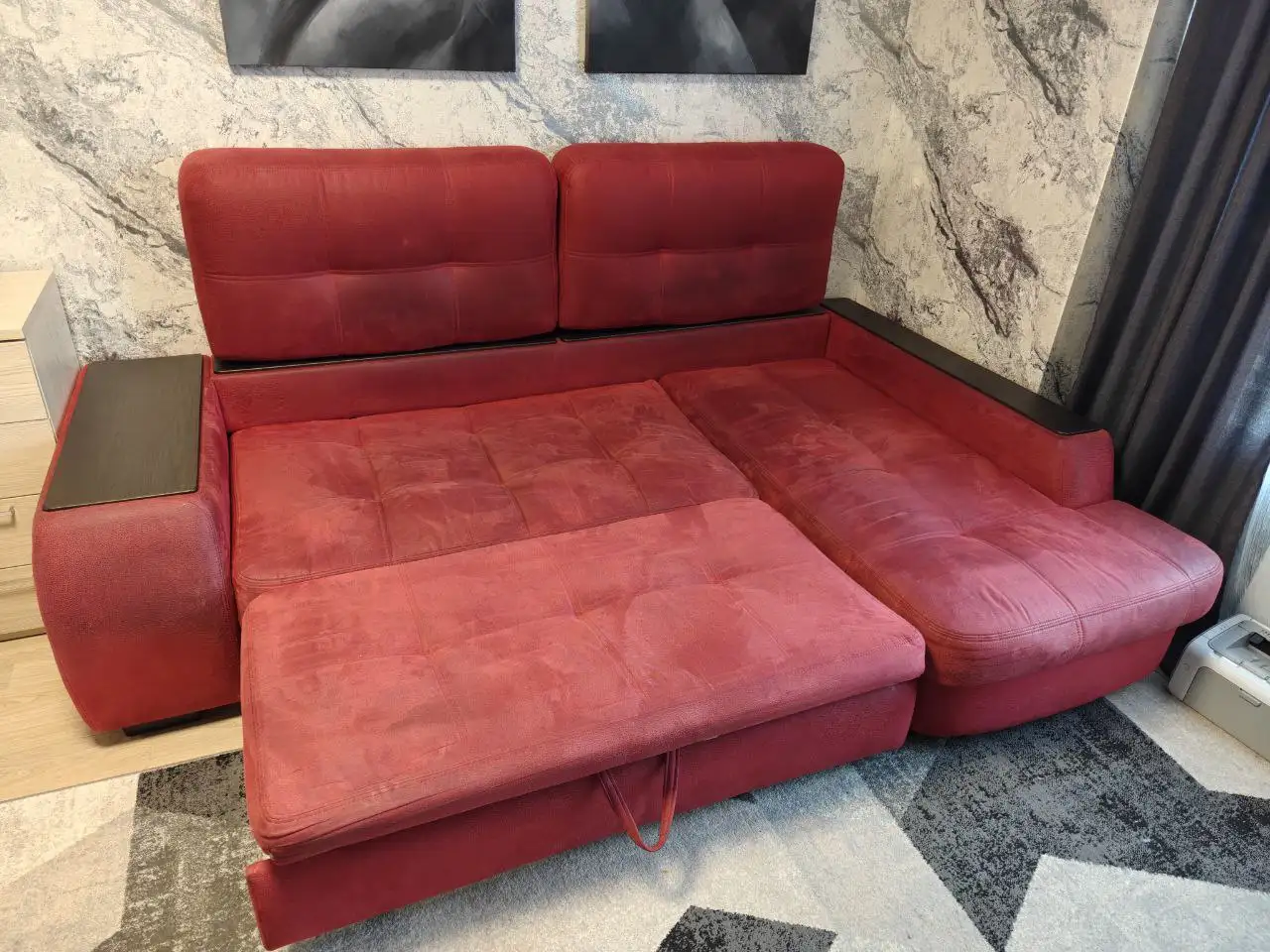 Продается угловой диван красного цвета - Для дома и дачи в Неизвестно