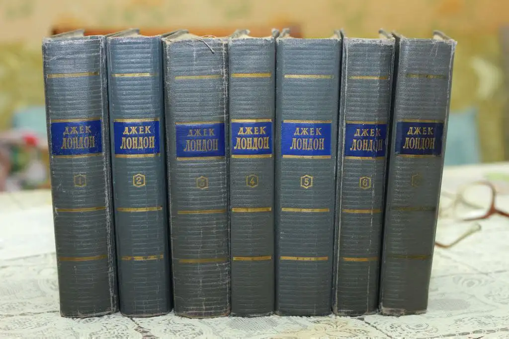 Продажа комплектов книг собраний сочинений известных авторов - Книги (Хобби и отдых) в Москва