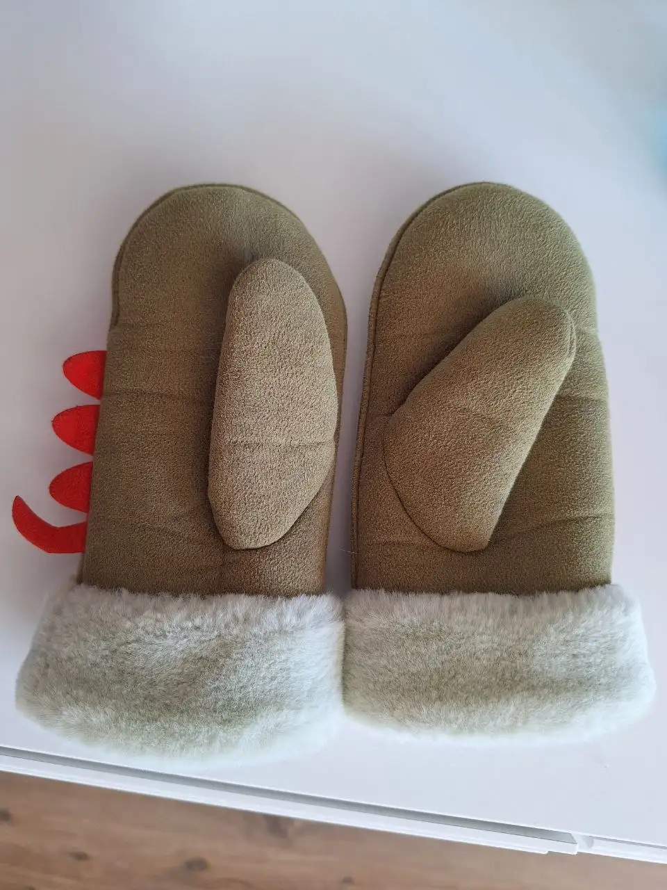 Продажа варежек для детей 4-5 лет - Одежда для детей (Товары для детей) в Сосенский