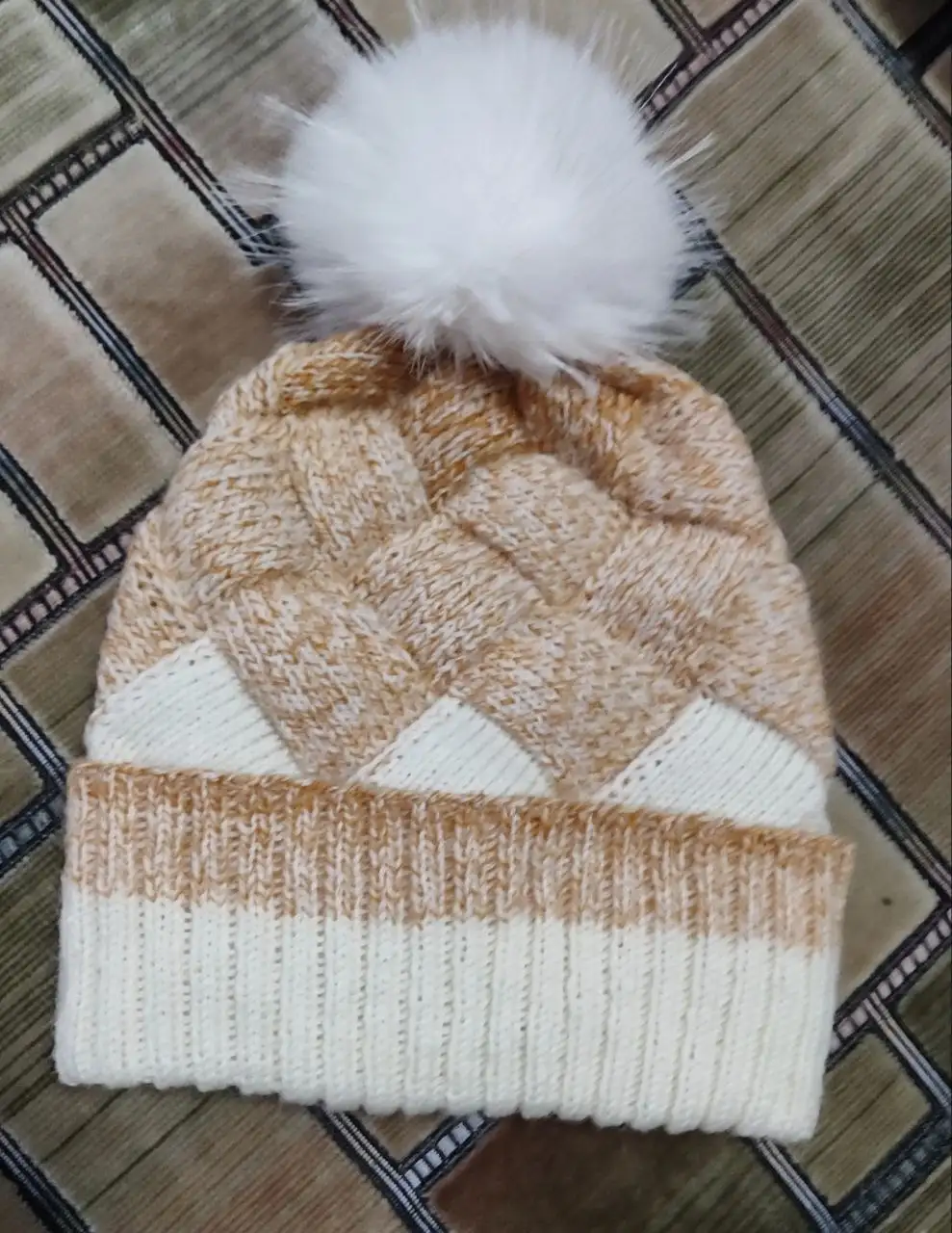 Шапка ручной работы из шерсти альпаки с помпоном - Головные уборы (Одежда) в Подольск