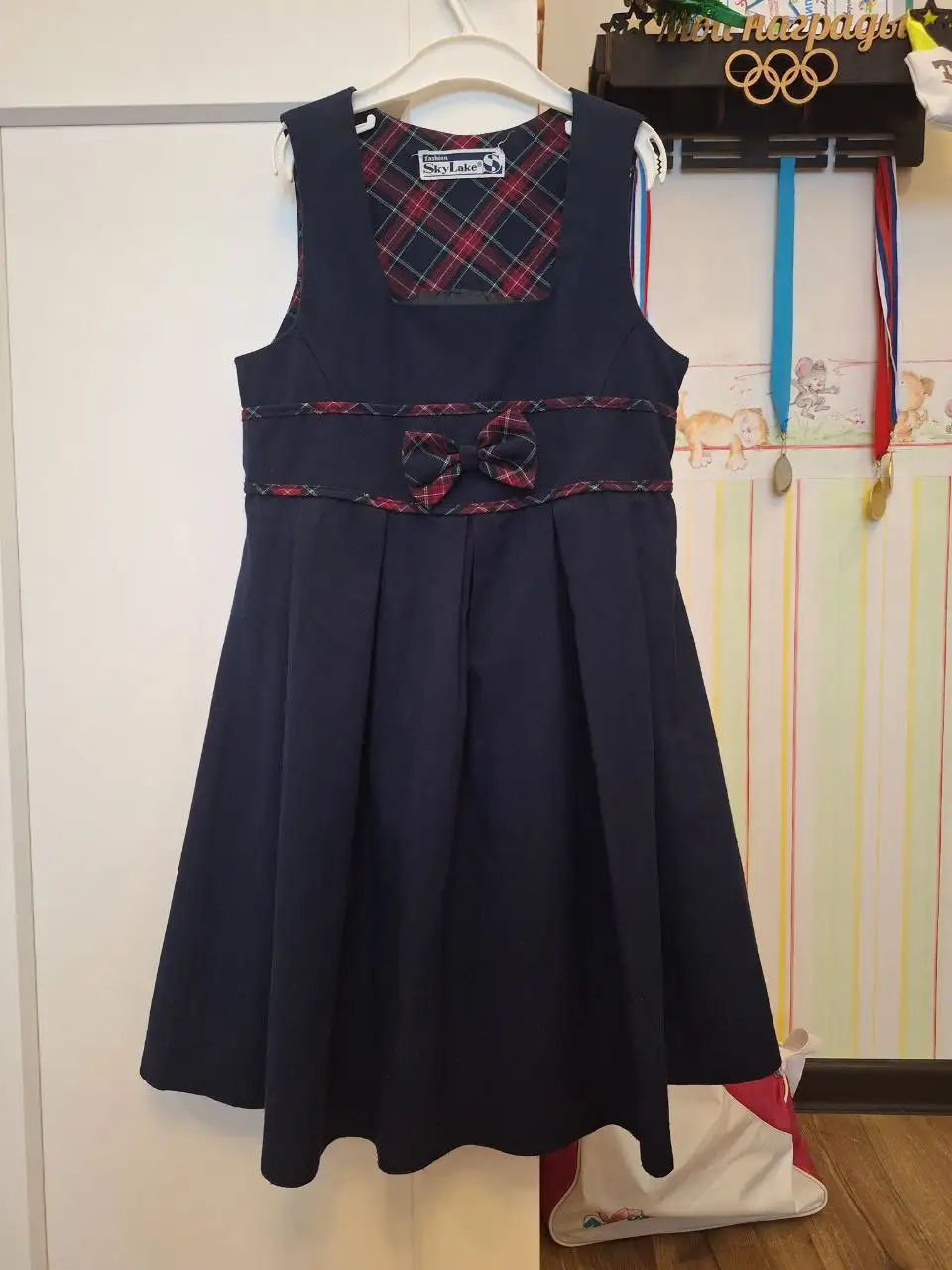 Школьные сарафаны размер 134-140 - Детская одежда (Одежда) в Сосенский