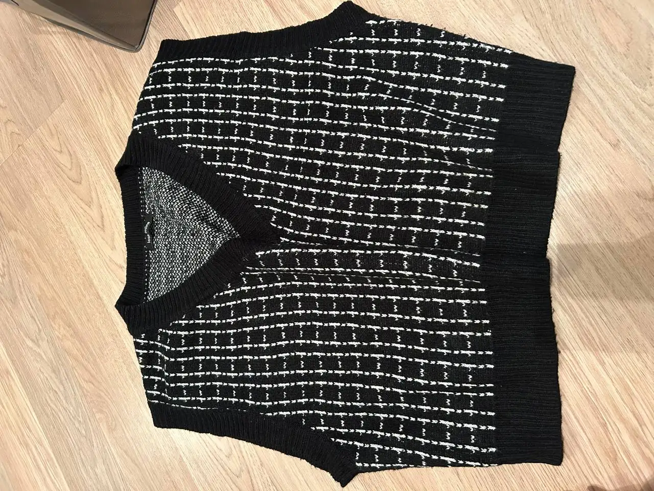 Белый жилет новый в отличном состоянии - Верхняя одежда (Одежда) в Бутово