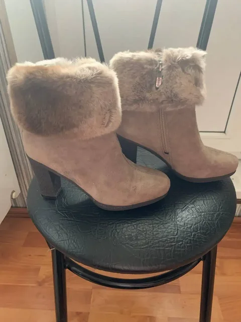 Продажа ботильонов, новые, размер 35 - Пальто в Бутово