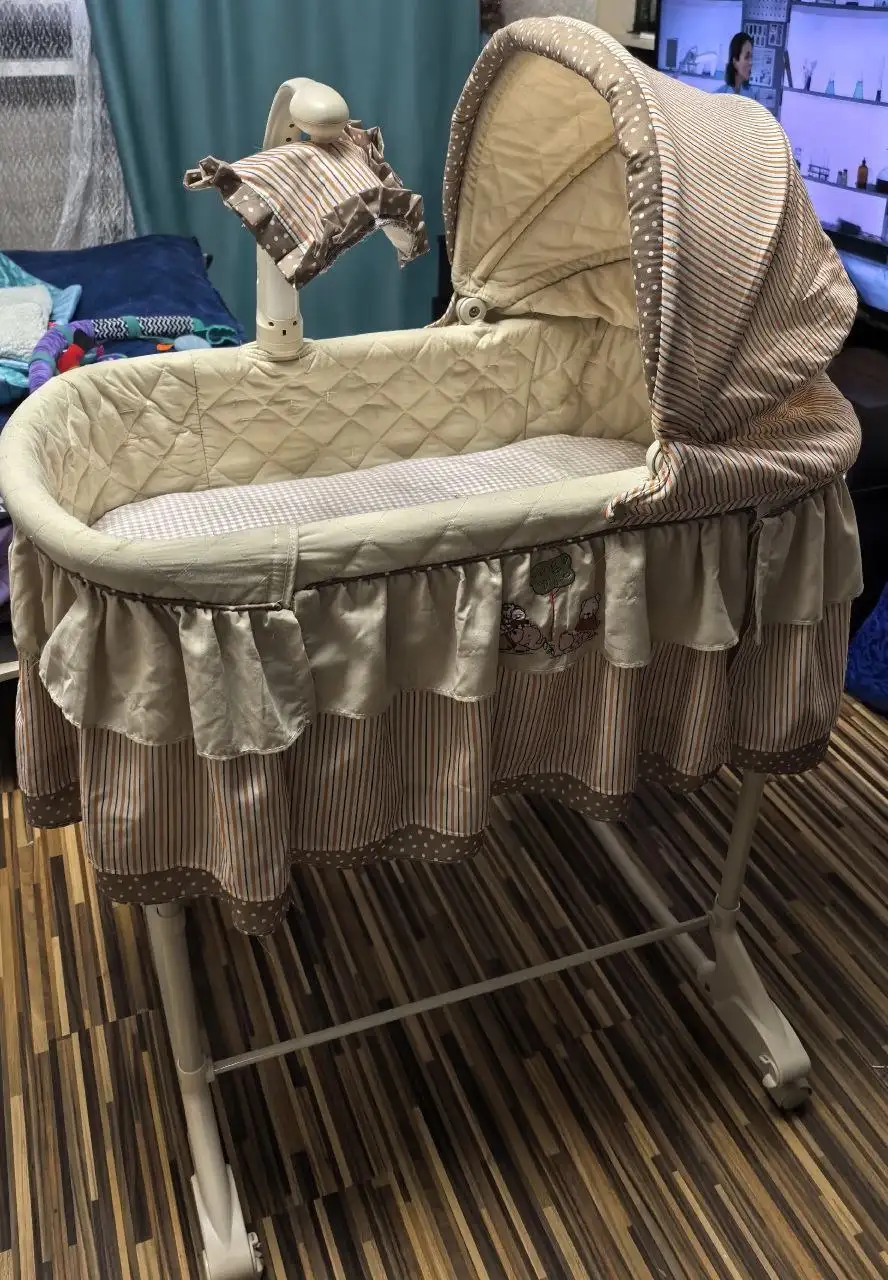 Новая электронная колыбель с матрасиком - Колыбели и кроватки (Товары для детей) в Подольск