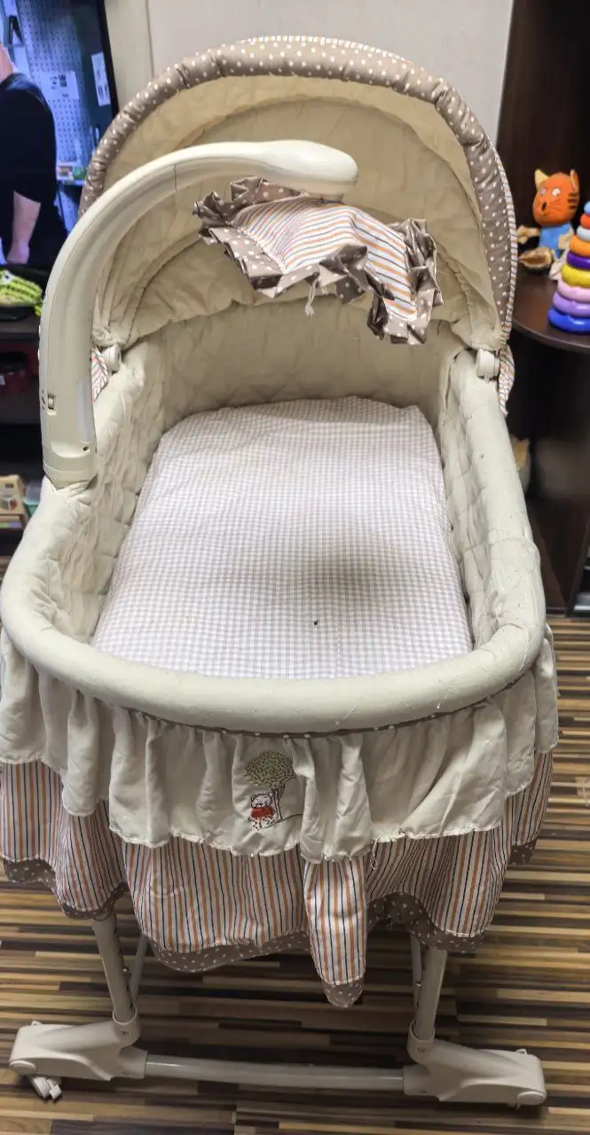 Новая электронная колыбель с матрасиком - Колыбели и кроватки (Товары для детей) в Подольск