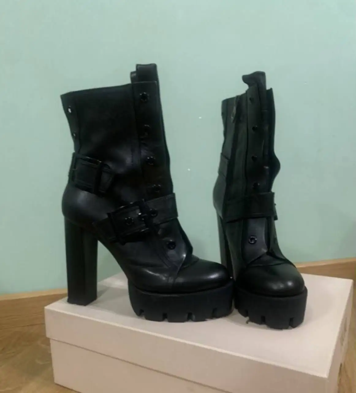 Женские кожаные ботильоны 37 размера - Обувь (Одежда) в Подольск