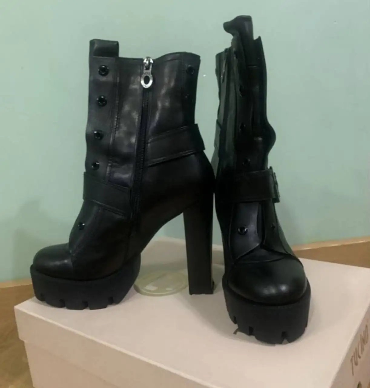 Женские кожаные ботильоны 37 размера - Обувь (Одежда) в Подольск