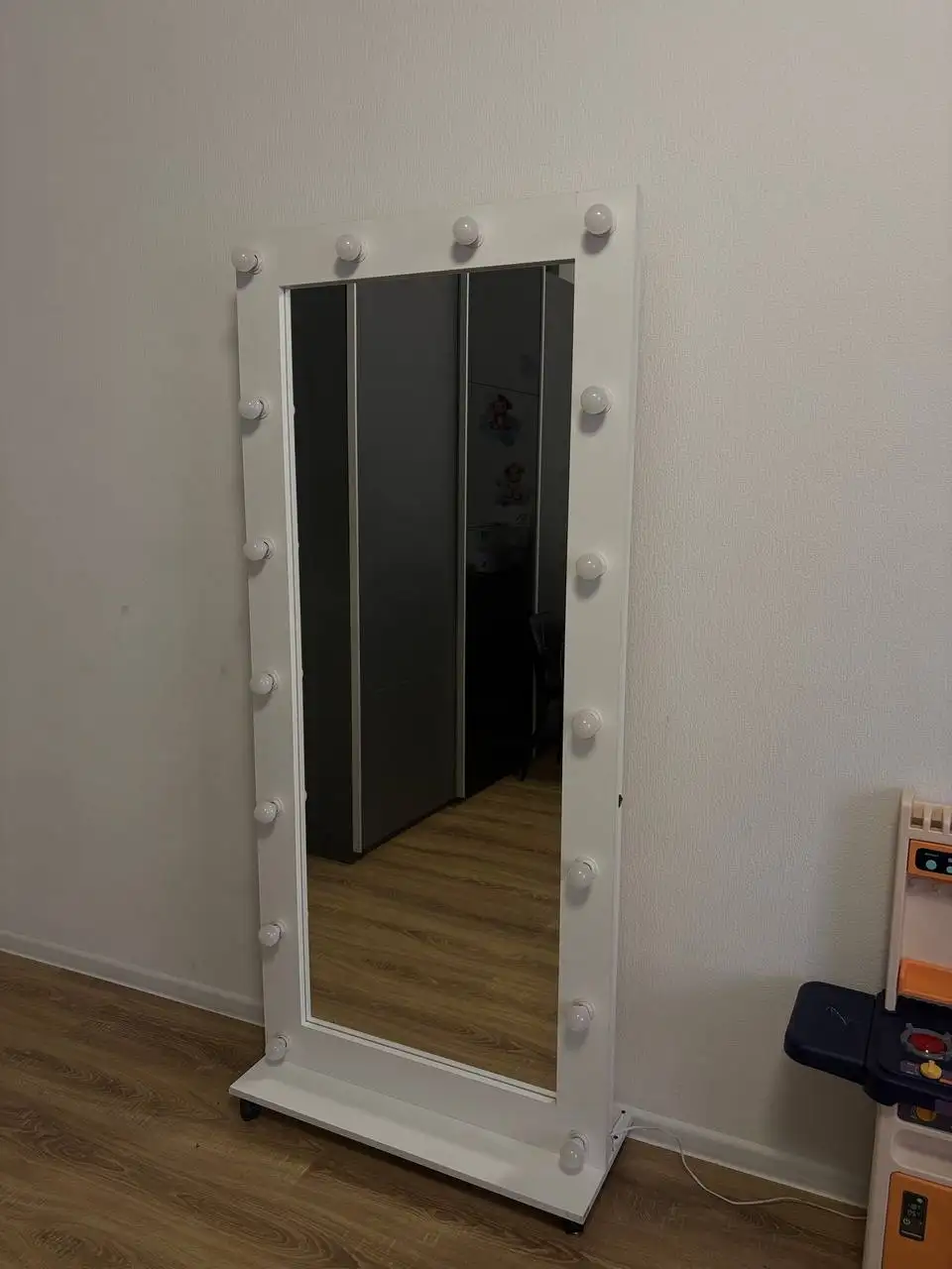 Продам - Барахолка в Неизвестно