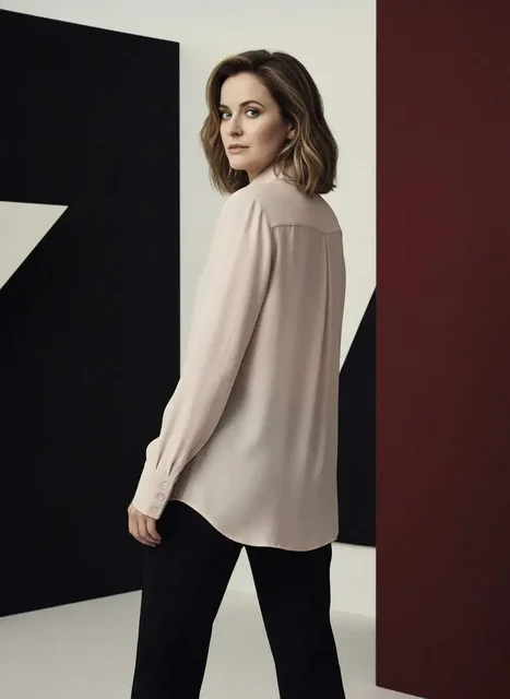 Блузка пудровая BENETTON 46-48 - Женская одежда в Неизвестно