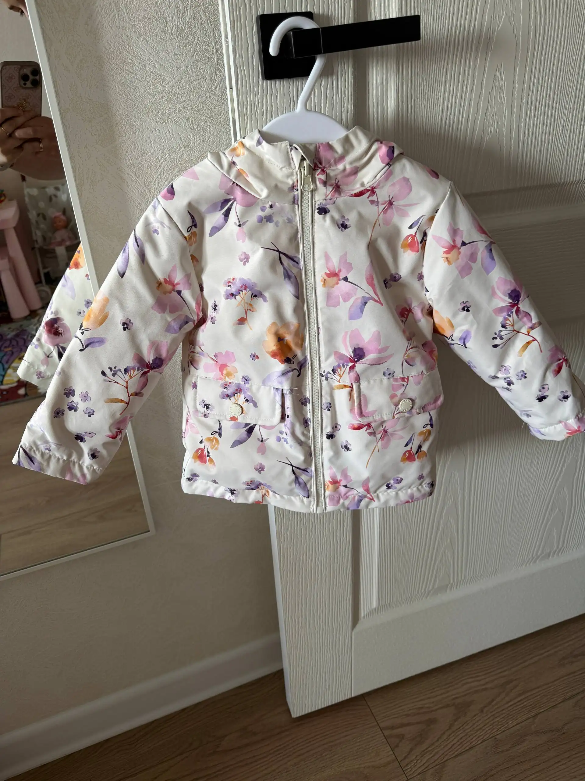 Продажа демисезонных курток и жилетки для девочки - Детская одежда (Товары для детей) в Бутово