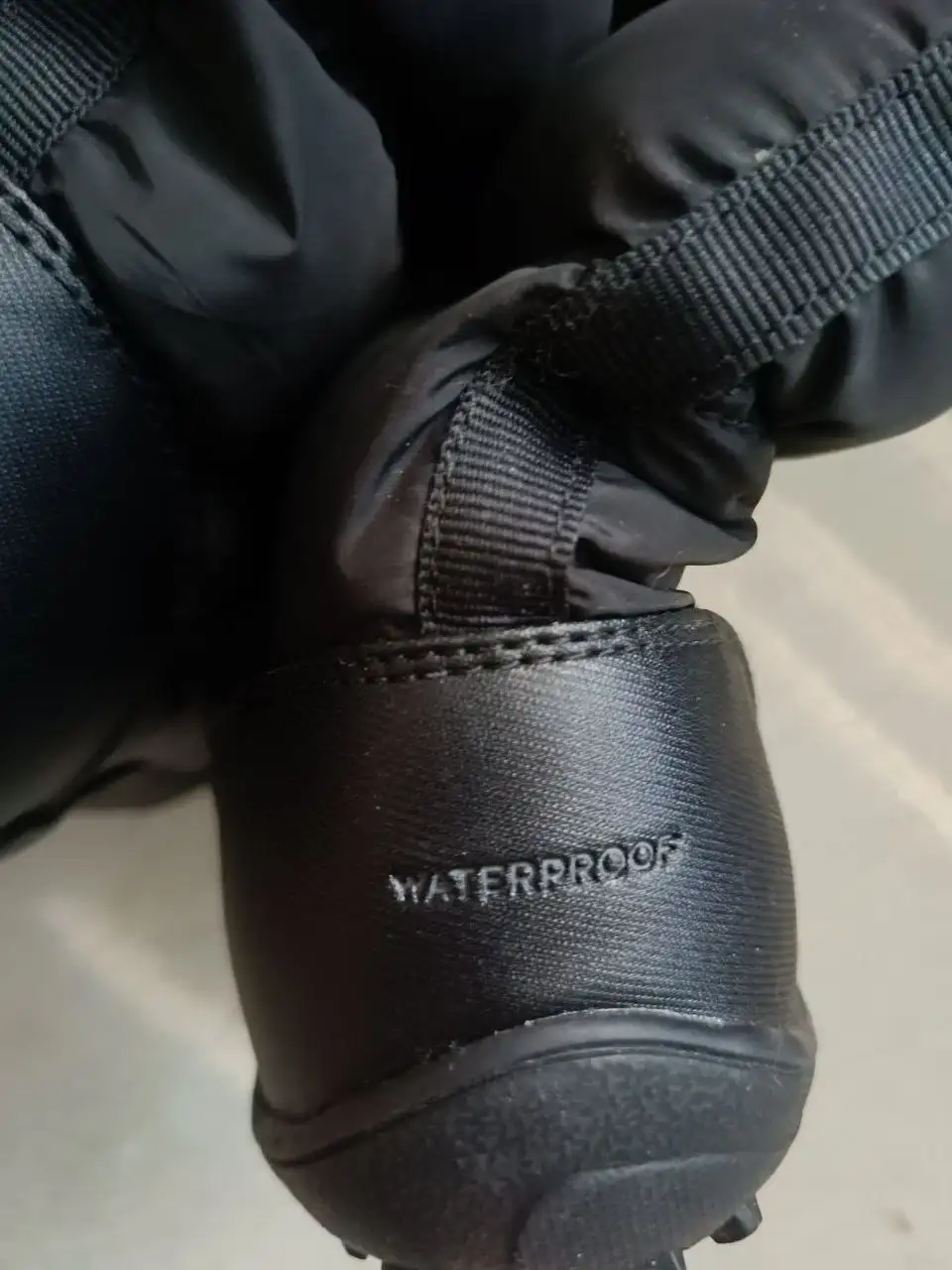 Новые дутики Columbia 38 размер черные - Обувь (Одежда) в Москва