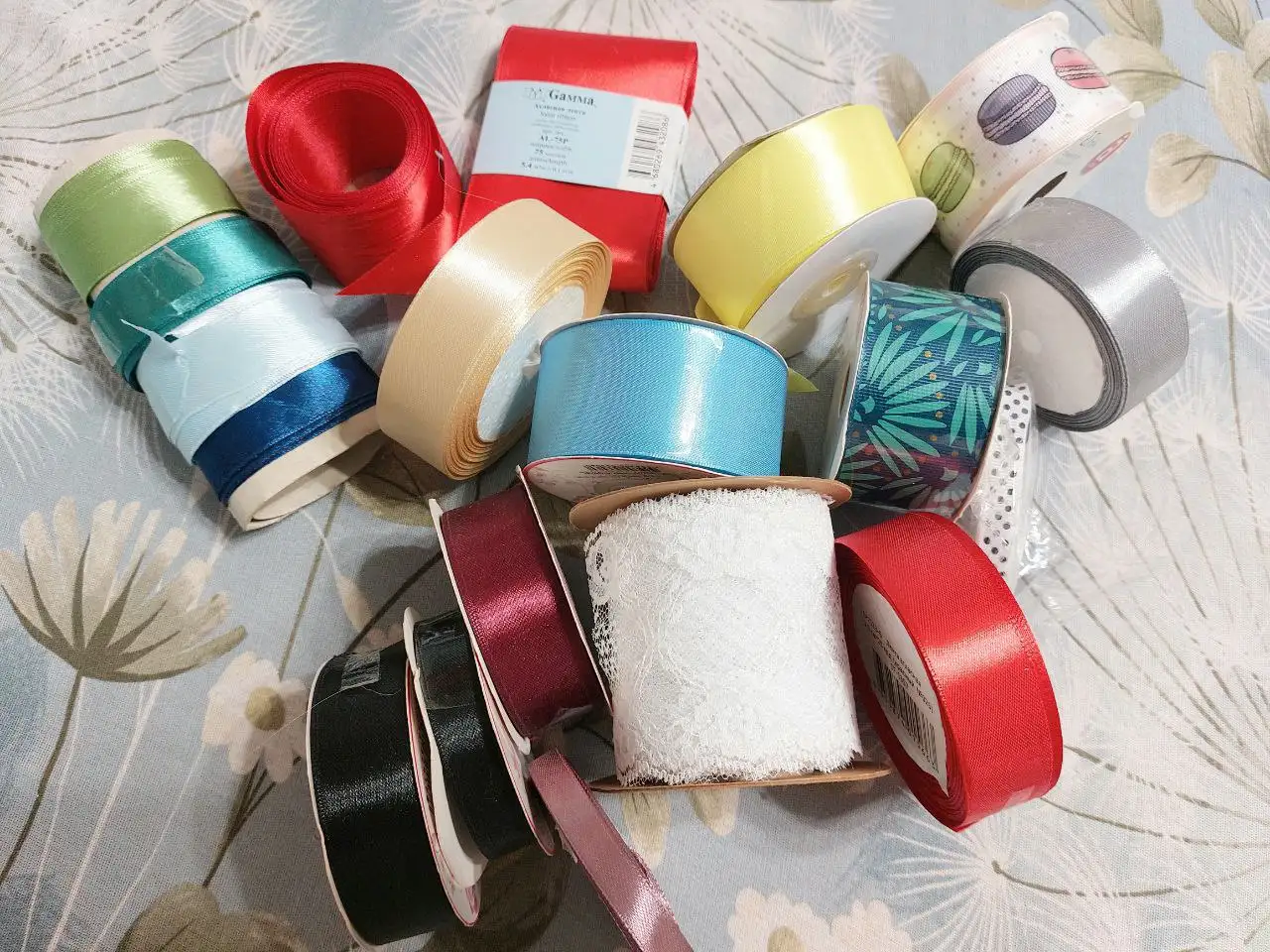 Продам атласные ленты и другие товары - Рукоделие и творчество (Барахолка) в Одинцово