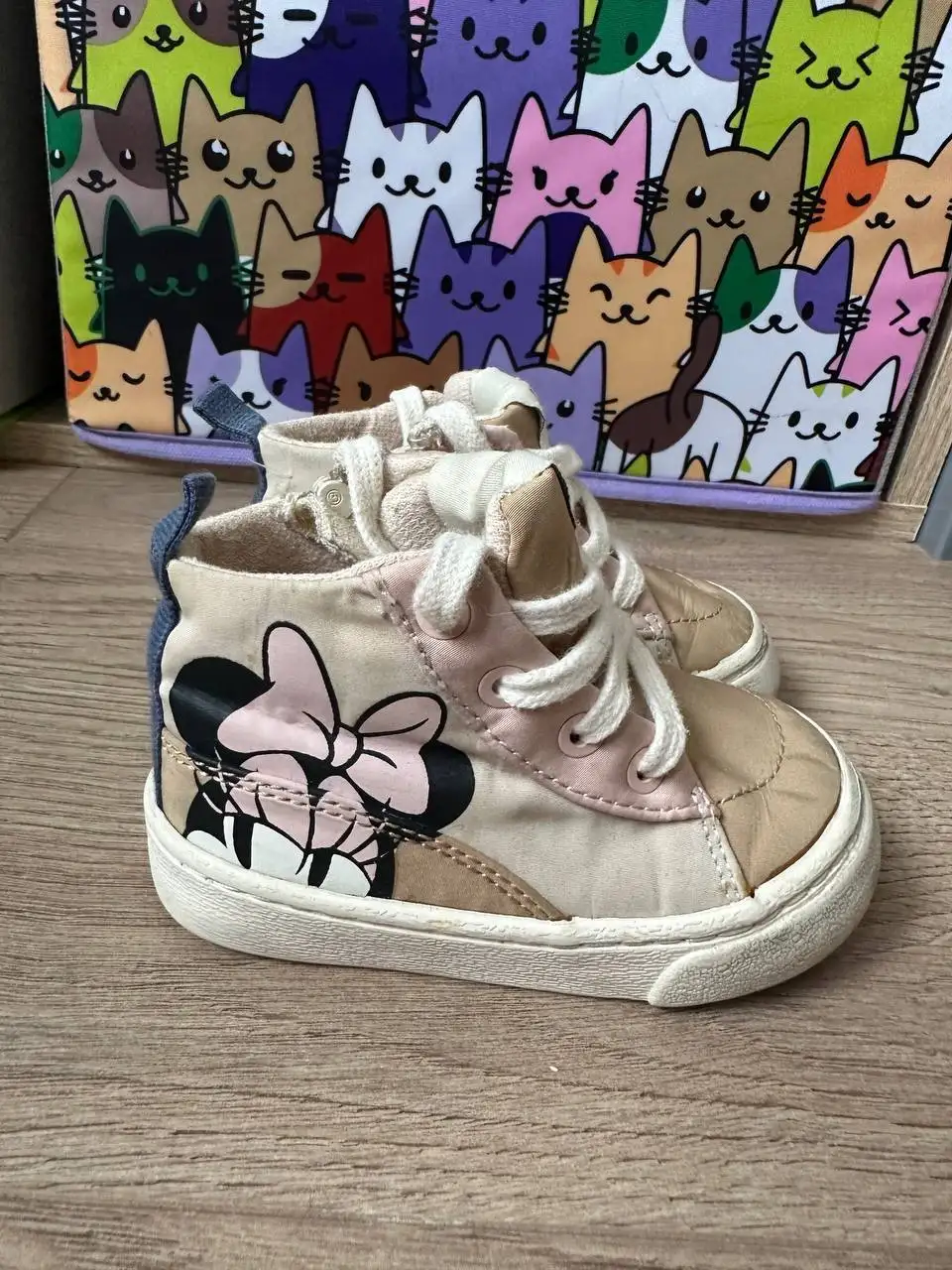 Кроссовки Zara для девочки 19 размер - Детская обувь (Одежда) в Боброво