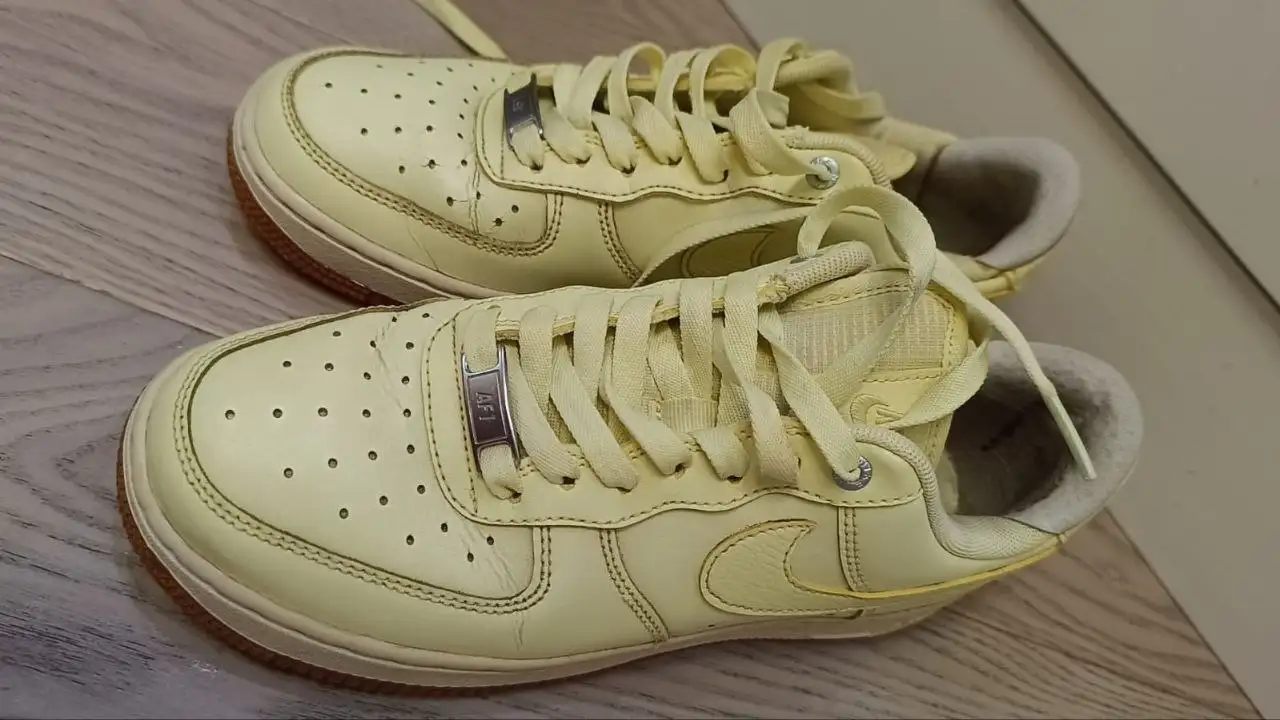 Кроссовки для девочки БУ - Обувь (Одежда) в Бианки